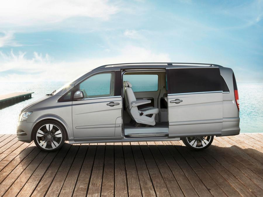  Mercedes-Benz Viano Vision Pearl Concept 2011 года  (фото 8 из 14)